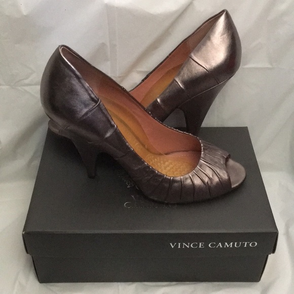 Ladies’ Vince Camuto Peep-toe Steel VC-ARA Pumps (9-1/2B) - Picture 2 of 15